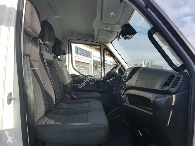 Camión Iveco 50C16 H 3.0 A8D Pritsche Plane