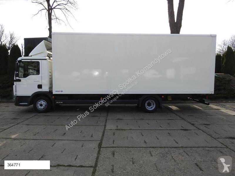 Camion MAN TGL 8.18 KONTENER 16 PALET TEMPOMAT...