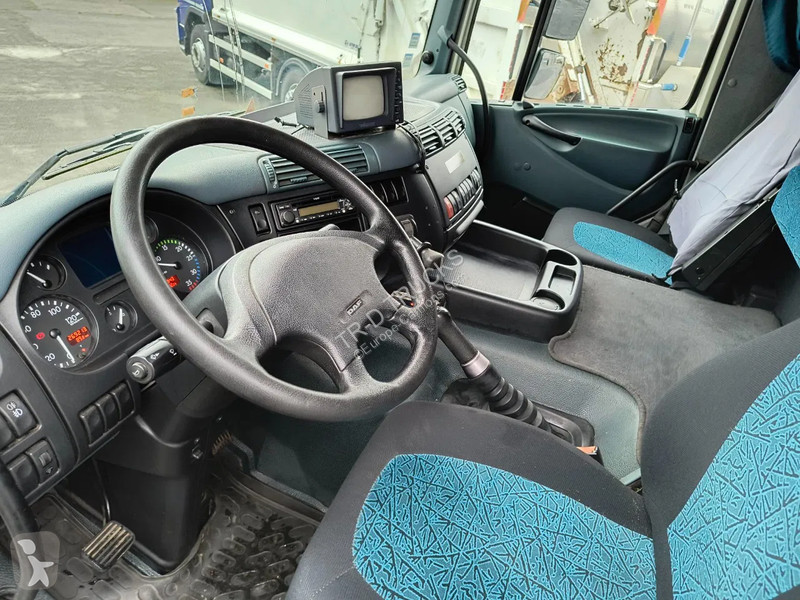 Camion DAF 65220 CASE - D'HOLLANDIA 2000 KG -...