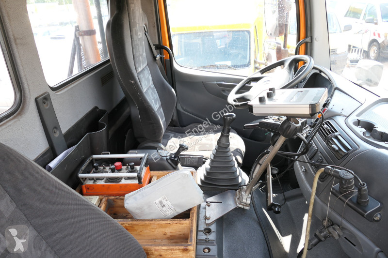 Kamion Mercedes 1828 AK Kran Axor-R Atlas 85.2...