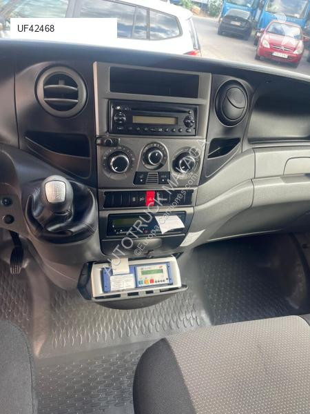 Kamion Iveco DAILY 70C17 FRIGORÍFICO