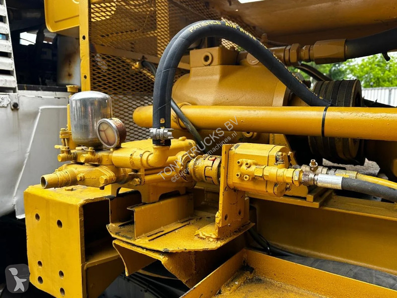 Camion Mercedes 2028 4X4 DRILLING RIG WIRTH M...