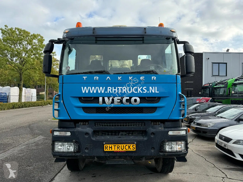 Camion Iveco 410 8X4 CIFA PUMP 24M + MIXER FULL...