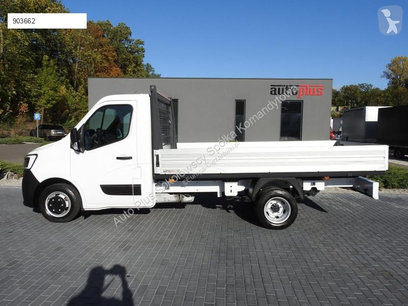 Véhicule utilitaire Renault MASTER SKRZYNIA...