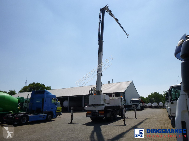 Vrachtwagen Volvo 6x4 + Palfinger PK680TK