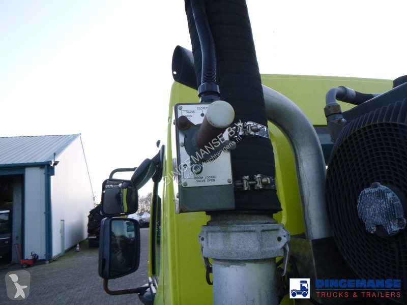 Camion Renault 180.14 dxi 4x2 RHD Euro 5 vacuum...