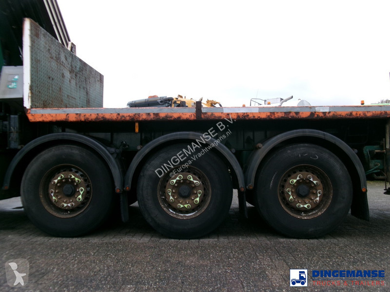 Vrachtwagen  Platform trailer + HMF 4720 K3 crane