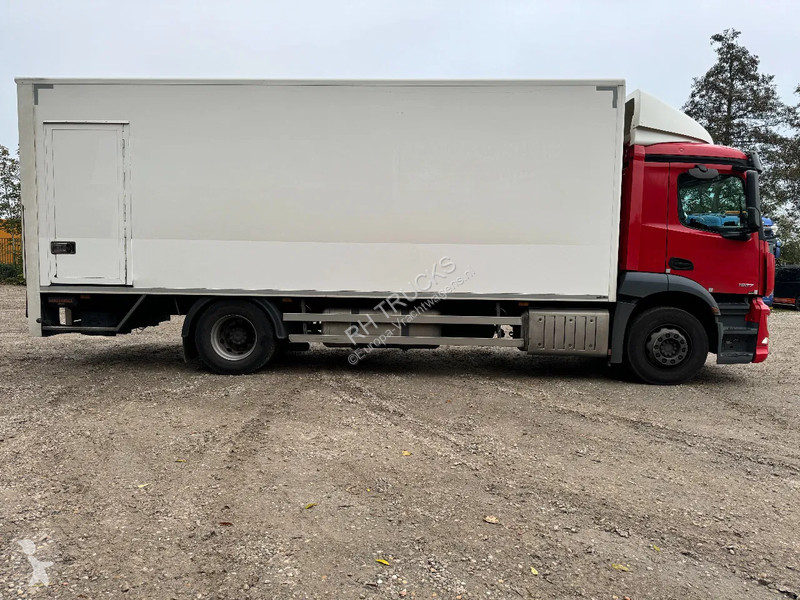 Vrachtwagen Mercedes 1927 4X2 4 UNITS EURO 6...