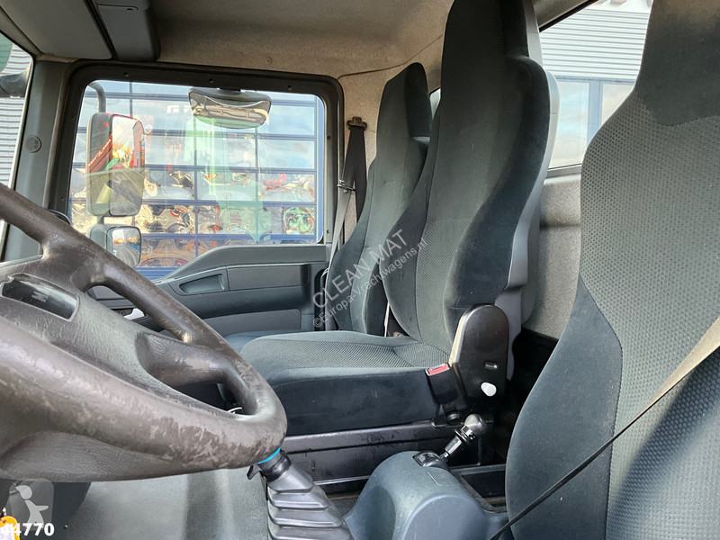 Camión MAN 12.250 Palfinger haakarmsysteem