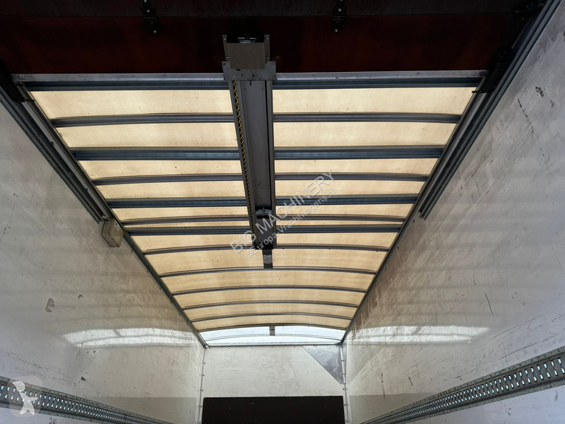 Kamion Mercedes 4x2 Cargo Truck EURO5