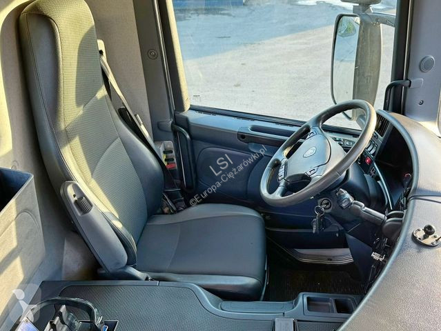 Camion Scania P250* FAHRGESTE 4,30* HMF 635...