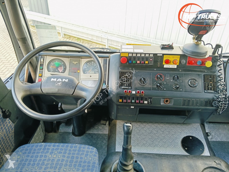 Camion MAN 18.220 4x4 -4.000 ltr -200 ltr Foam...
