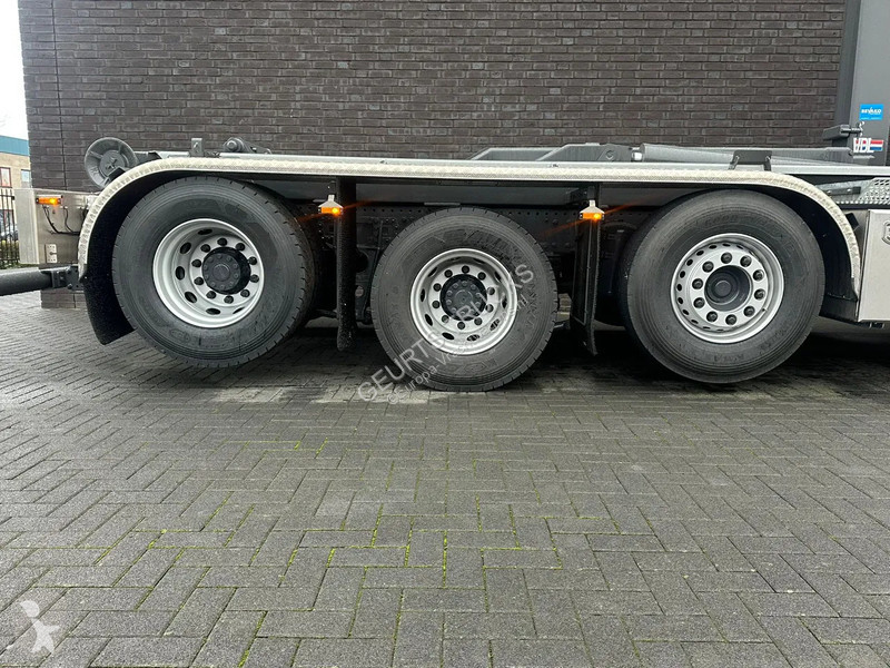 Kamion DAF 530 8X2 TRIPLE VDL S-30-6700...