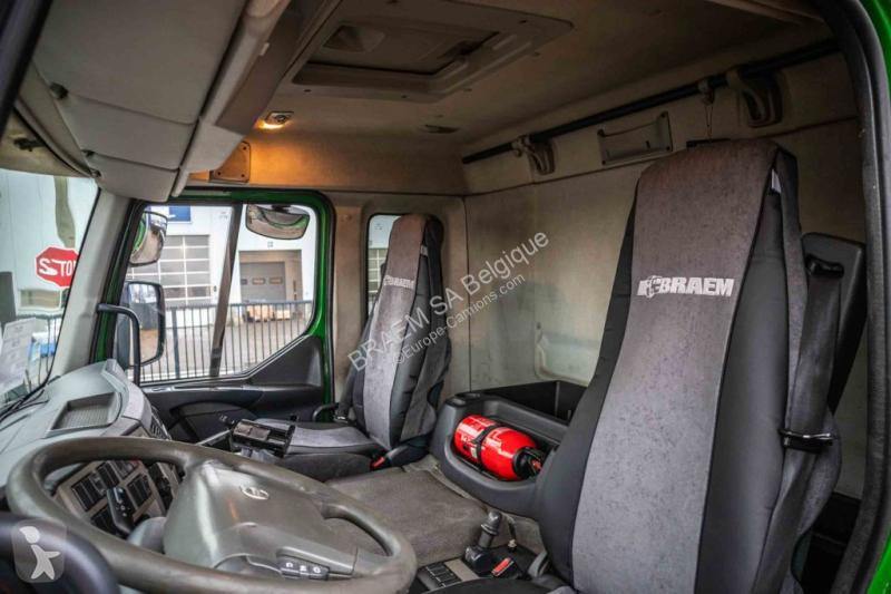 Camion Volvo 300