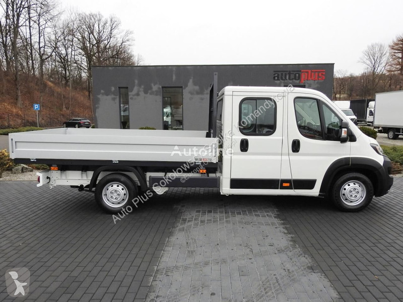 Véhicule utilitaire Peugeot BOXER SKRZYNIA...