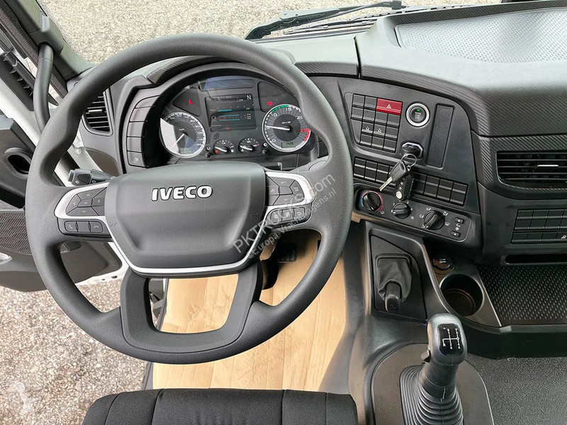 Kamion Iveco T-Way AD380T47WH-3800 Chassis...