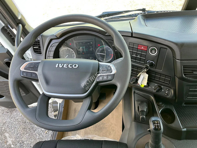 Camion Iveco T-Way AT380T47H Fuel Tank Truck (2...