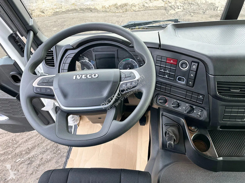 Camion Iveco T-Way AD380T43WH AT Fuel Tank...