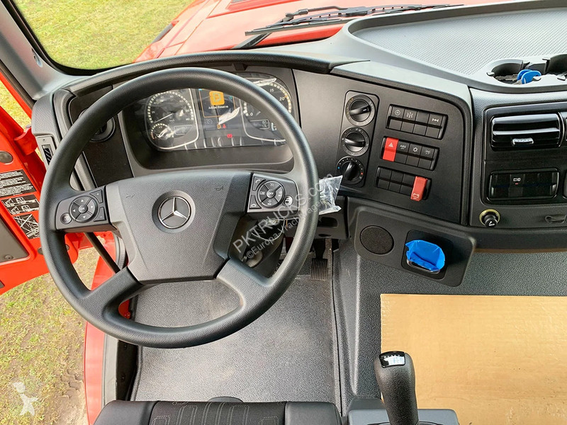 Lastbil Mercedes 2045 Chassis Cabin