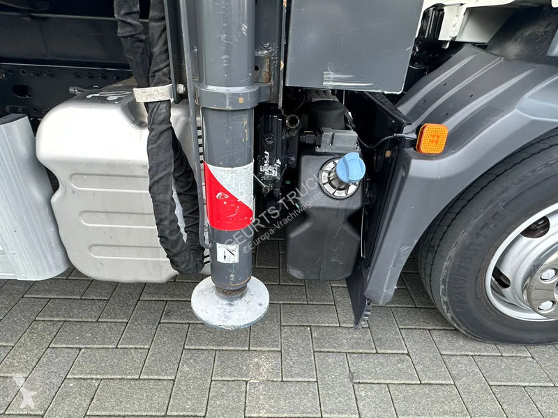 Kamion MAN 7.180 4X2 BB BOCKER AK37/4000 + JIB...