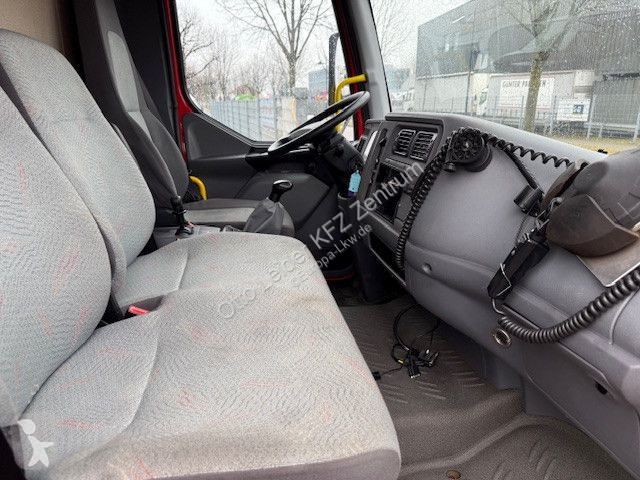 Kamion Renault M 180      Mit Strom Aggregat...