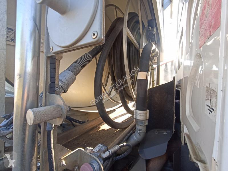 Kamion Renault CITERNE MAGYAR 10500L, 4 CPTS D...