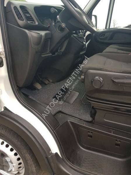 Furgoneta Iveco