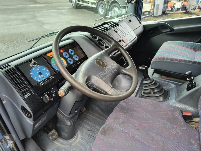 Camion Mercedes 815 GARDEN - MATERIAL BOX - RAMPS