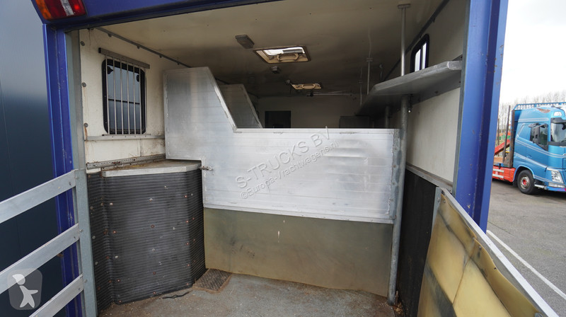Camion Volvo FL 6-9 HORSE TRANSPORT 341.000KM...