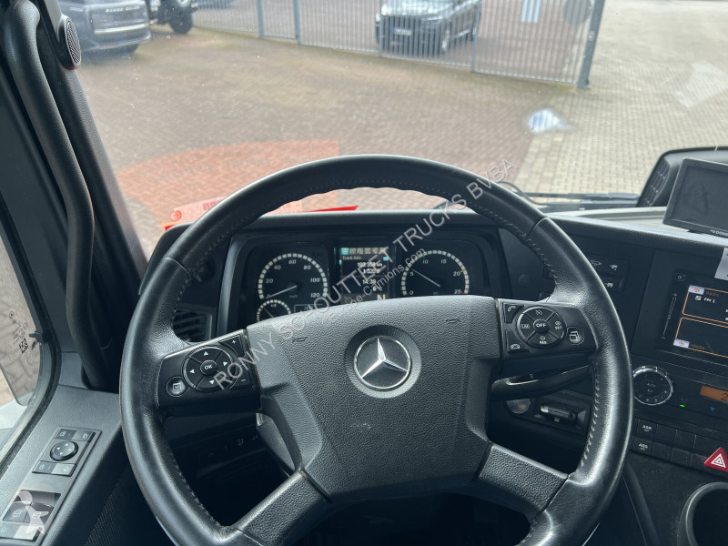 Vrachtwagen Mercedes Arocs 3253 K 8x4/4 Arocs...