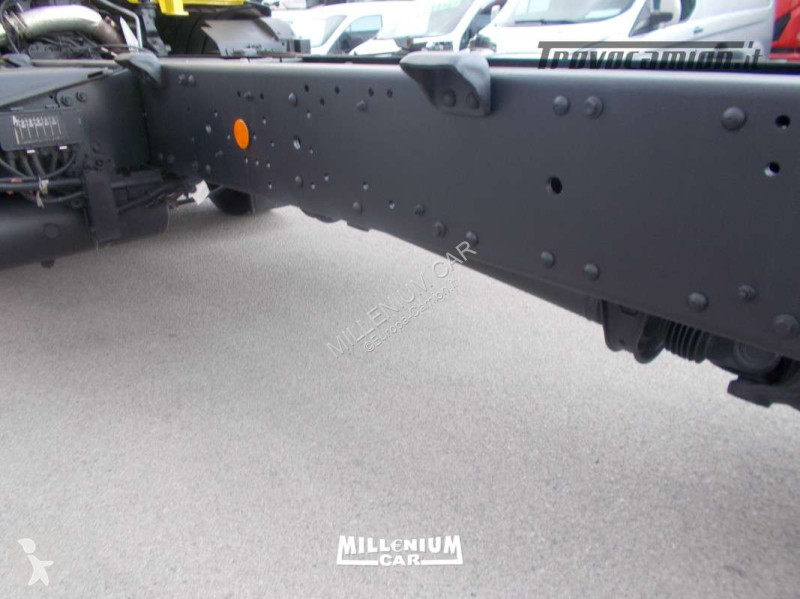 Camion Iveco 180E28 TELAIO 2019