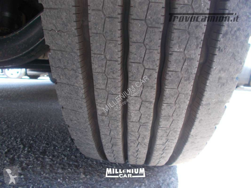شاحنة Iveco 100E22 CENTINATO 6,30 SPONDA EURO 6
