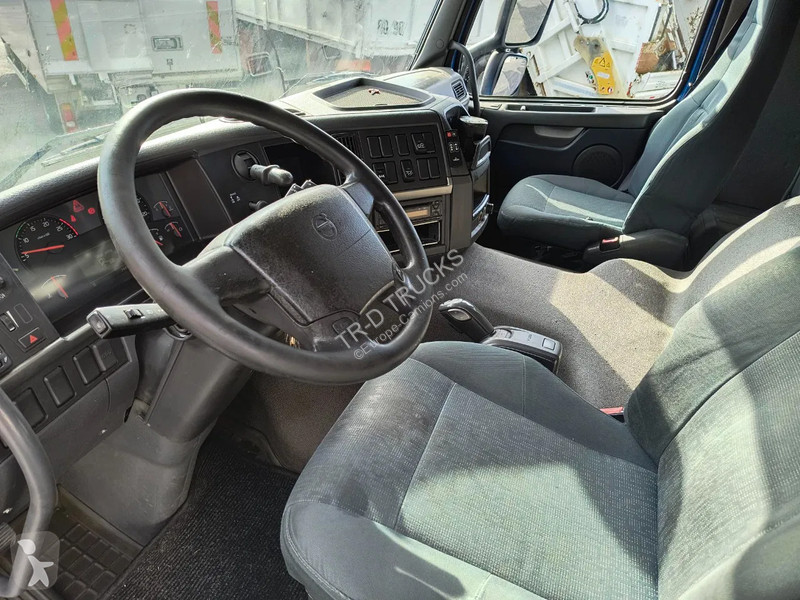Camion Volvo FM 370 INSULATED BOX -...