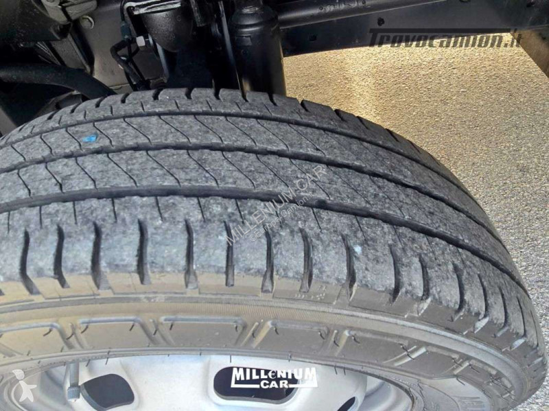 Veicolo commerciale Iveco 35-15 EURO 6 CELLA...