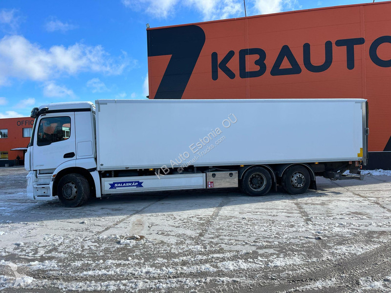 Kamion Mercedes 2735 6x2*4 BOX L=8476 mm
