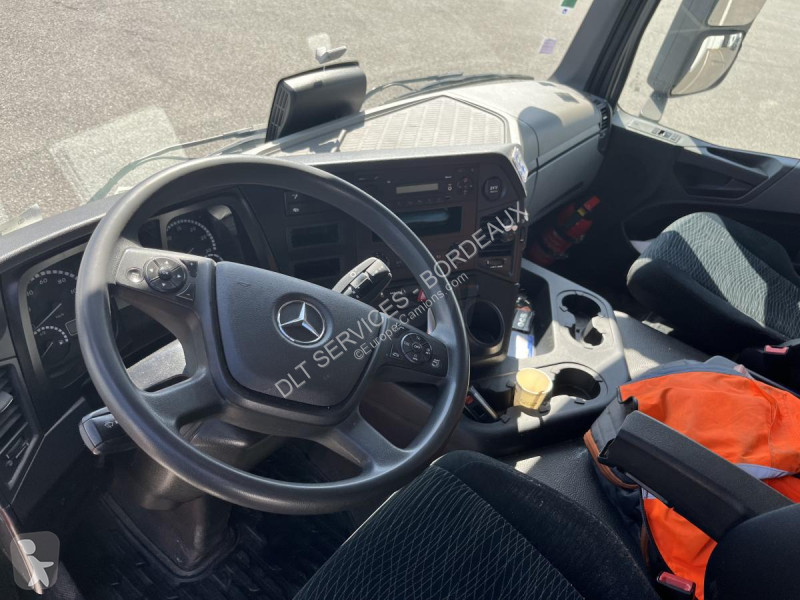 شاحنة Mercedes 1830