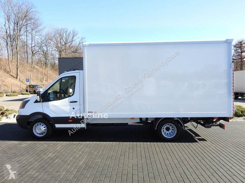 Kamion Ford TRANSIT  KONTENER WINDA 8 PALET...