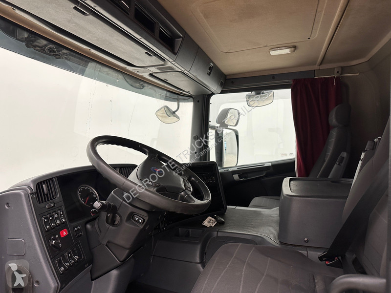 Camion Scania 310