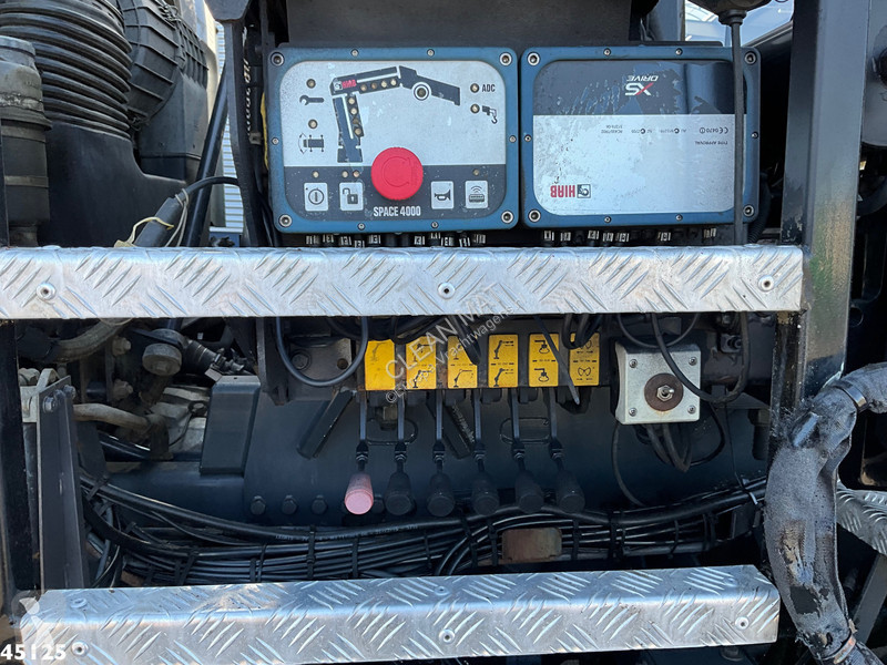 Camión DAF FAD 85  460 8x4 Hiab 16 Tonmeter...