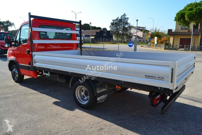 Veicolo commerciale Iveco 35C13