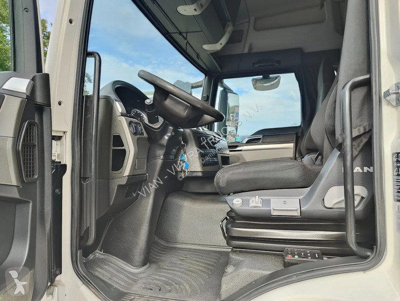 Camion MAN TGS 6X2 BL