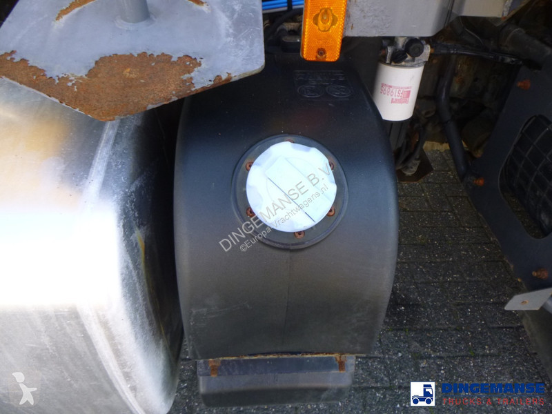 Camion Volvo 300 6X4 Whale vacuum tank 10.2 m3