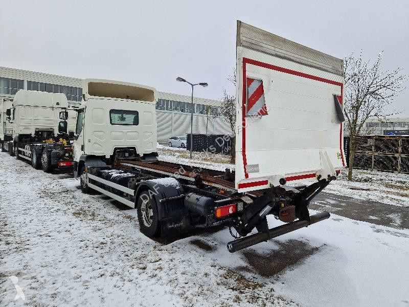 Camión DAF 210 FA 4X2