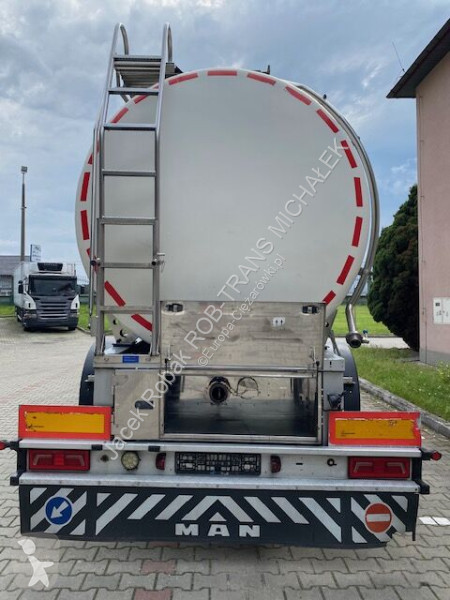 Camion Kässbohrer KA-INB