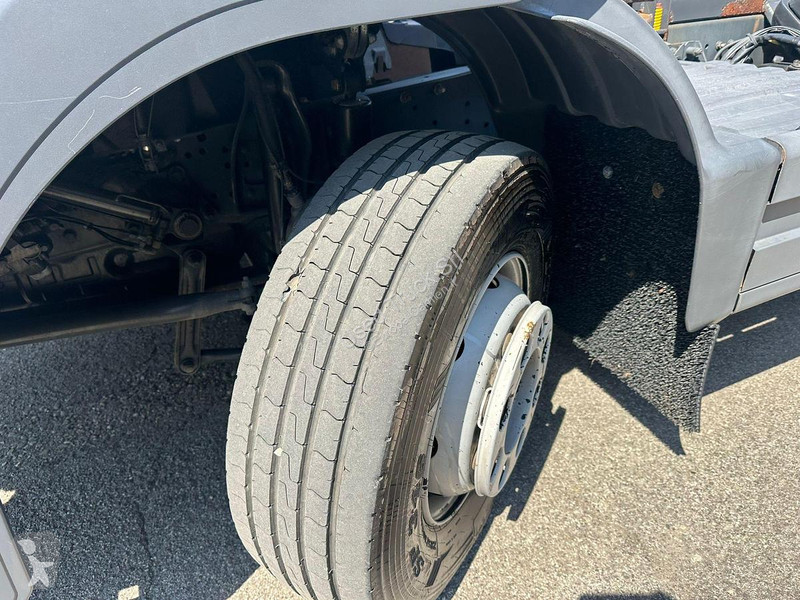 Kamion Mercedes 13.23