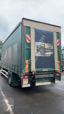 Kamion Volvo 1Q .300