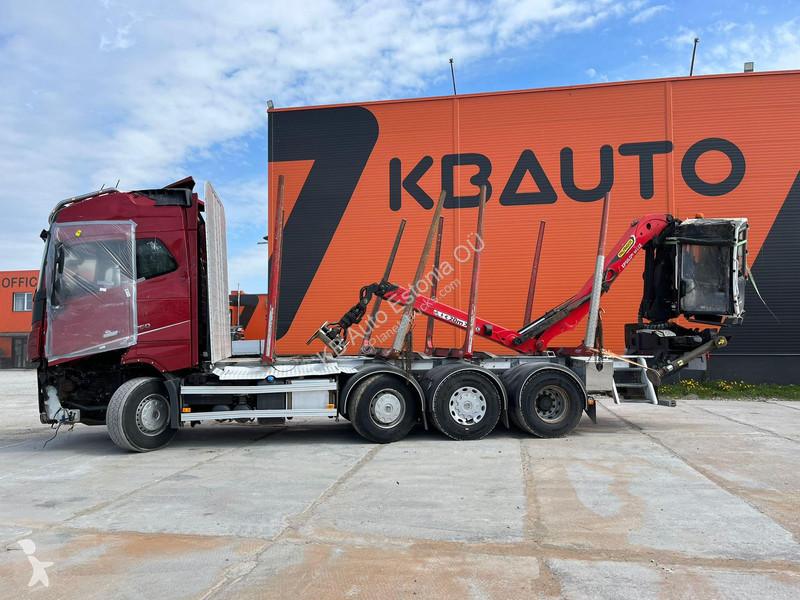 Kamion Volvo 750 8x4/4 DAMAGED !