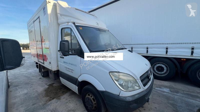 Vrachtwagen Mercedes 515CDI
