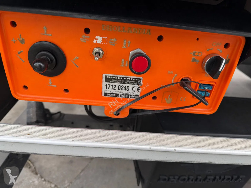 Kamion Volvo 250 4X2 - EURO 6 + DHOLLANDIA LIFT...