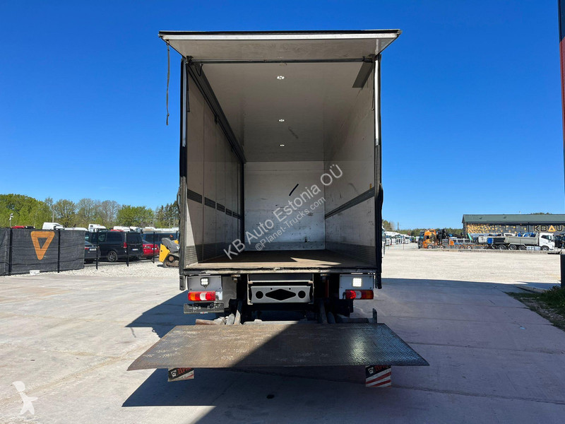 Kamion Mercedes 1524 4x2 BOX L=7547mm